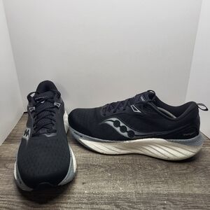 Saucony Triumph 22 Black White Running Shoes Sneakers Men's Size 13